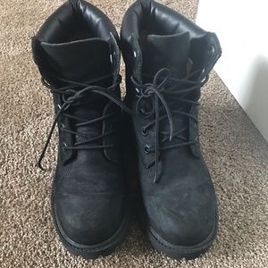 Girls/boys black timberland boots size 4